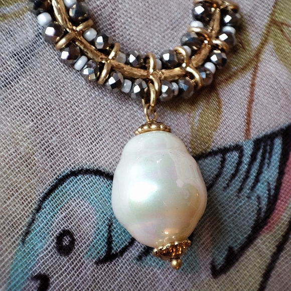 PLUNDER Brand Faux Iridescent White Pearl Gold Tone Hematite Faceted Stones NWOT - Picture 4 of 7